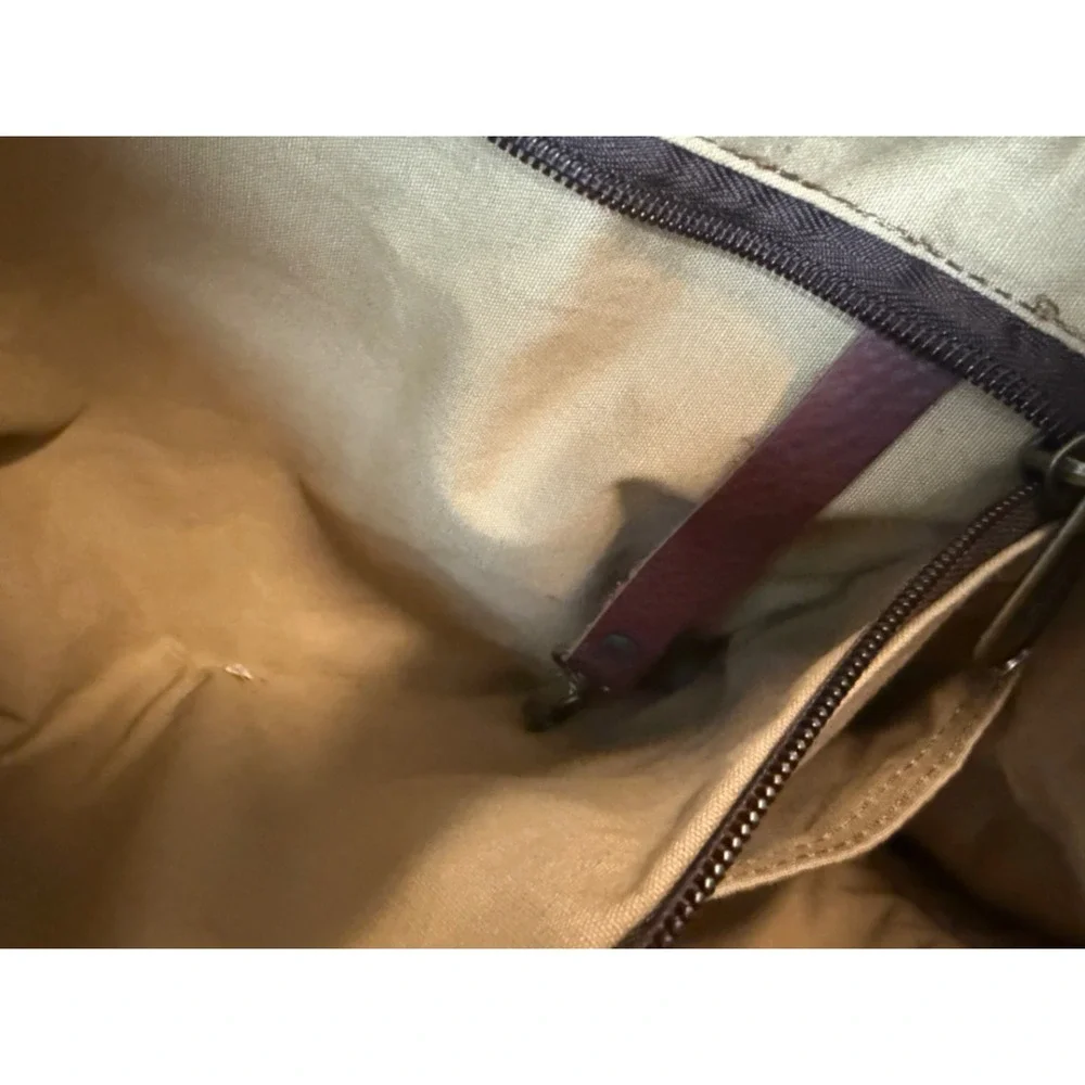 Duluth Trading Co Khaki Oilcloth Canvas Leather Trim Messenger Laptop Bag Field